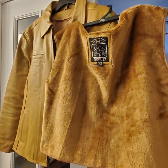 Noble Leather Jacket - Picture 4 of 4